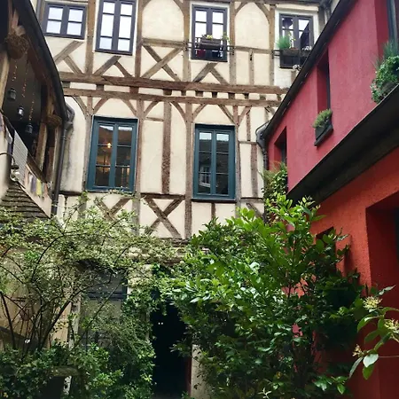 Barbary Lane House *